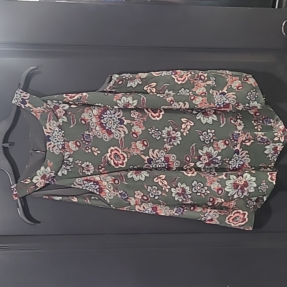 AB Studio XL Green/Flowery Sleeveless Blouse, Great Condition, P2P 21 L 27